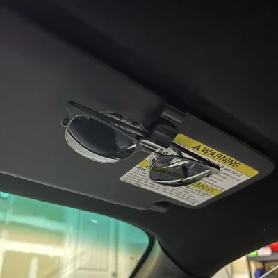 Kẹp Kính Râm Gắn Tấm Che Nắng Xe Hơi V2