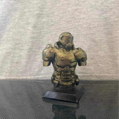 Tượng Doom Slayer