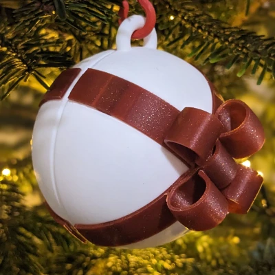 Quả châu Giáng sinh có chỗ giấu quà bí mật