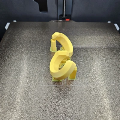 Móc Treo Ba Lô Chữ S Xoay – Tối Ưu Cho Thanh Tủ Quần Áo