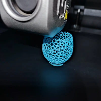 Trứng Phục Sinh Voronoi