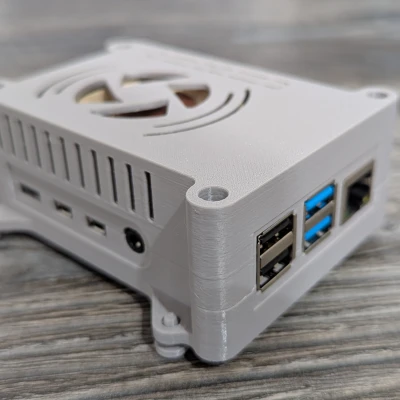 Vỏ Raspberry Pi 4, Gắn VESA, Quạt Tích Hợp