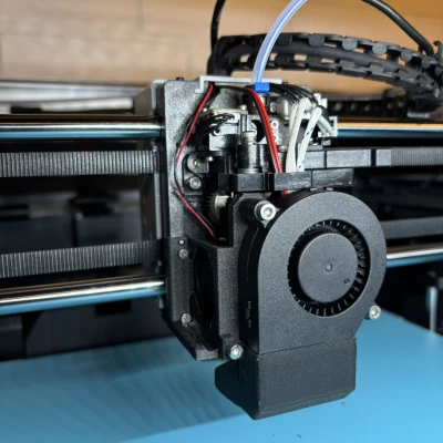 Qidi Plus 4 Quạt Trước 5015 + Giá đỡ Beacon / Carto