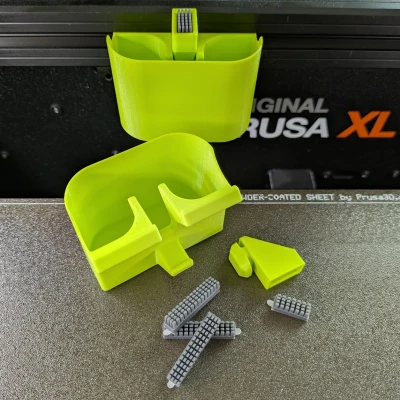 Chổi Vòi Phun & Thùng Rác Vệ Sinh Máy Prusa XL