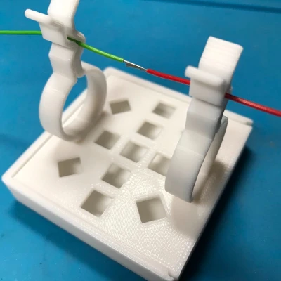 Dụng Cụ Hỗ Trợ Hàn Di Động