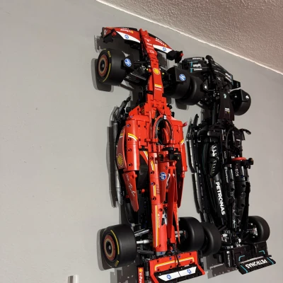 Giá treo tường Lego Technic Ferrari SF-24 F1 (42207)