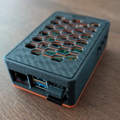 Vỏ Raspberry Pi 5 kèm bo mạch M.2 HAT+