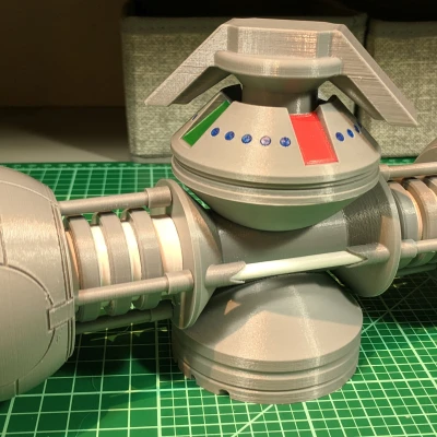 Máy phát điện Naquadah từ Stargate SG-1