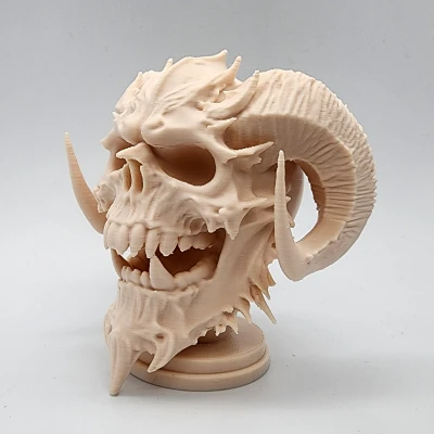 Tượng Đầu Lâu Quỷ Sừng