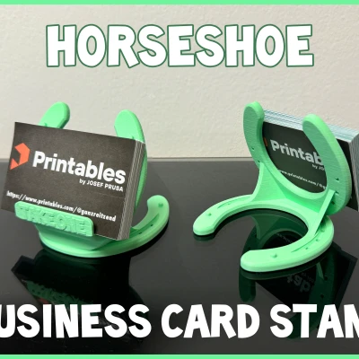 Cây Giữ Card Visit Hình Móng Ngựa – Nổi Bật Trong Chuồng Ngựa!