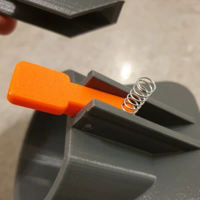 Giá đỡ phích cắm sạc loại 2