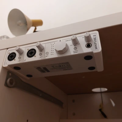 Giá đỡ dưới bàn cho Arturia Minifuse 2