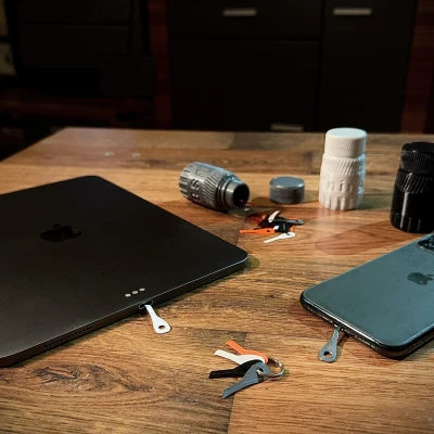 Dụng cụ vệ sinh cổng USB-C, Lightning V2 (có hộp đựng)