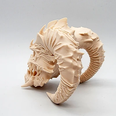 Đầu Lâu Quỷ Sừng Lớn