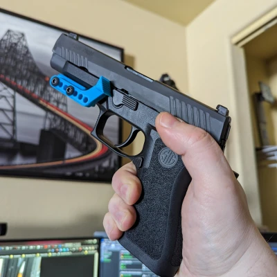 Bàn Đạp Ga "Poverty Pedal" Gắn Súng Lục