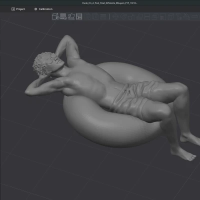 Chàng Trai Bé Nhỏ Trên Phao Bơi