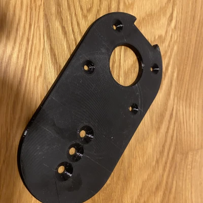 Đế lớn hơn cho máy tỉa Makita RT0700