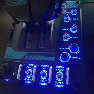 Mặt bảng điều khiển x56 HOTAS cho Elite: Dangerous