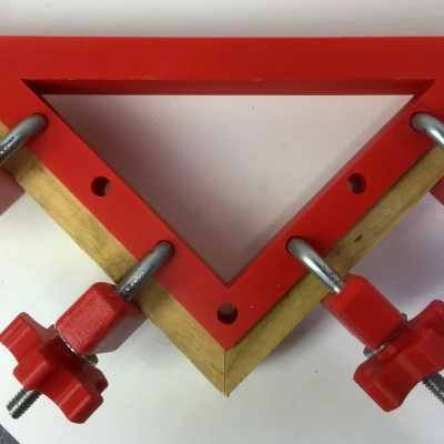 Kẹp Góc Tam Giác