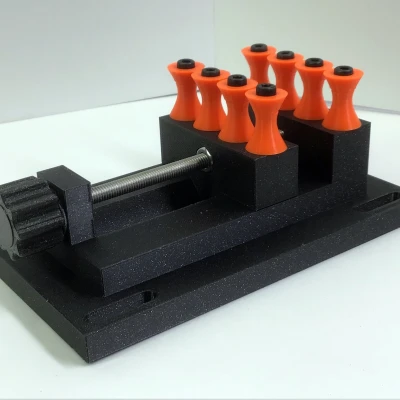 Máy Kẹp Vạn Năng Nhỏ Gọn Hoặc Ê Tô Xách Tay