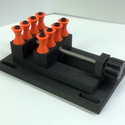 Máy Kẹp Vạn Năng Nhỏ Gọn Hoặc Ê Tô Xách Tay