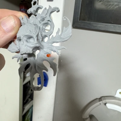 Mặt Dây Chuyền Kiểu Victoria Có Đầu Lâu