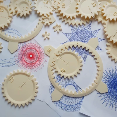 Đồ chơi vẽ hình toán học xoắn ốc