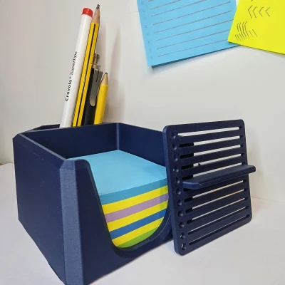 Hộp Đựng Giấy Post-it Kèm Chỗ Cắm Bút