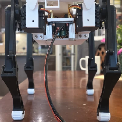 Quadruped 1 - bo mạch điện tử lớn hơn