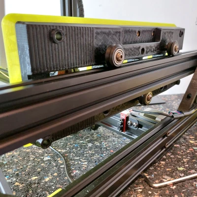 Anycubic Chiron: Đế nhẹ hơn và Bệ đỡ V-Slot cho Trục Y