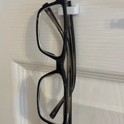 Giá Treo Kính Tường Tối Giản (cập nhật)