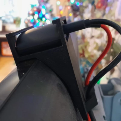 Pát Gắn Thiết Bị Roku Express