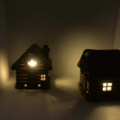 Ngôi nhà Giáng sinh Tuyết nhỏ – Trang trí nến (2 Phiên bản ánh sáng)