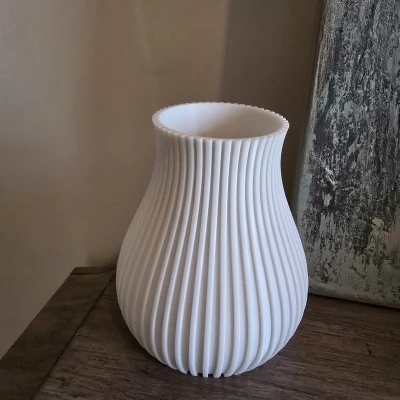 Phong cách nghệ thuật: Bình Hoa Phong Lan Gân Sườn