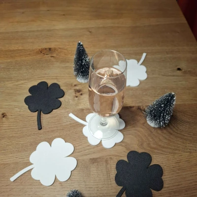 Chặn Giấy Hình Cỏ Bốn Lá