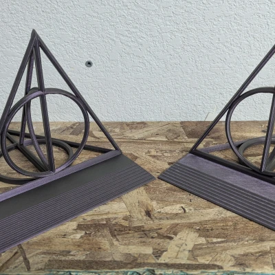 Kệ sách Deathly Hallows