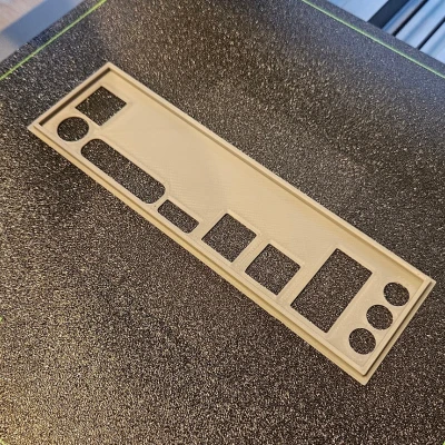 Tấm Chắn IO Bo Mạch Chủ GIGABYTE B450M DS3H