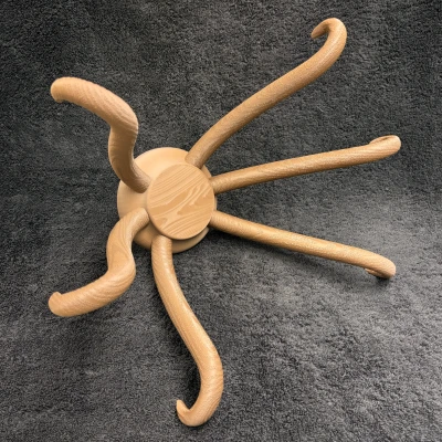 Mô hình Giá treo mũ (Porte-chapeau) của Marcel Duchamp