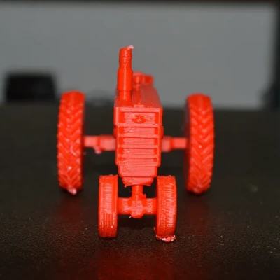 Mô hình máy kéo Farmall 560 tỉ lệ 1/64