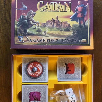 Hộp Đựng Thẻ Bài "Rivals for Catan"