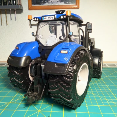 Mâm & Lốp Xe Thực Tế Cho Máy Kéo Bruder