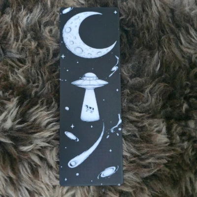 Bookmark Hình UFO Bắt Cóc Bò