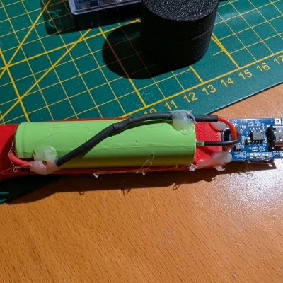 Saja Boy – Light Stick K-Pop Fan-Made (DIY, USB-C, 18650)