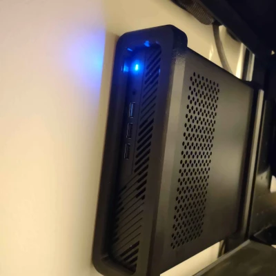 Giá Treo Tường Cho Minisforum MS-01 (Kèm Chỗ Để Adapter Nguồn)