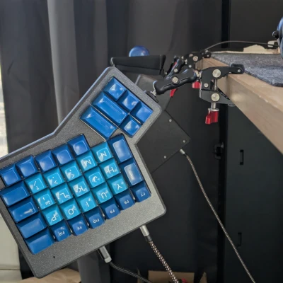 Vỏ Ergodox Có Thể Gắn Lên Tripod