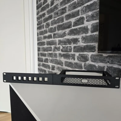 Giá đỡ Unifi UCG-Fiber cho Tủ Rack 19 inch