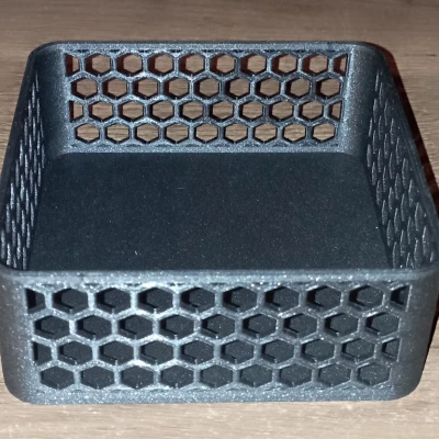 Hộp có họa tiết lục giác