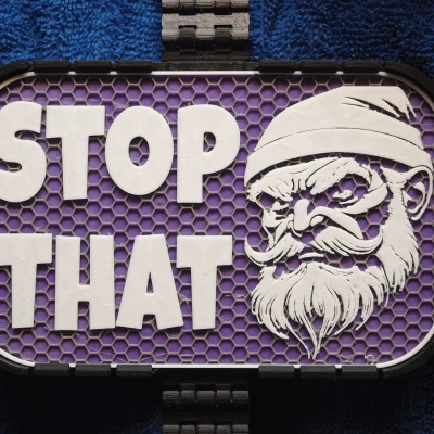 Biển báo Ông Già Noel cau có