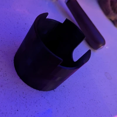 Trạm Giữ Tay Cầm và Phễu