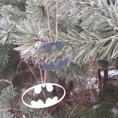 Móc trang trí cây thông Noel hình logo Batman